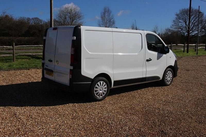 Used Vauxhall Vivaro 2019 White MPV