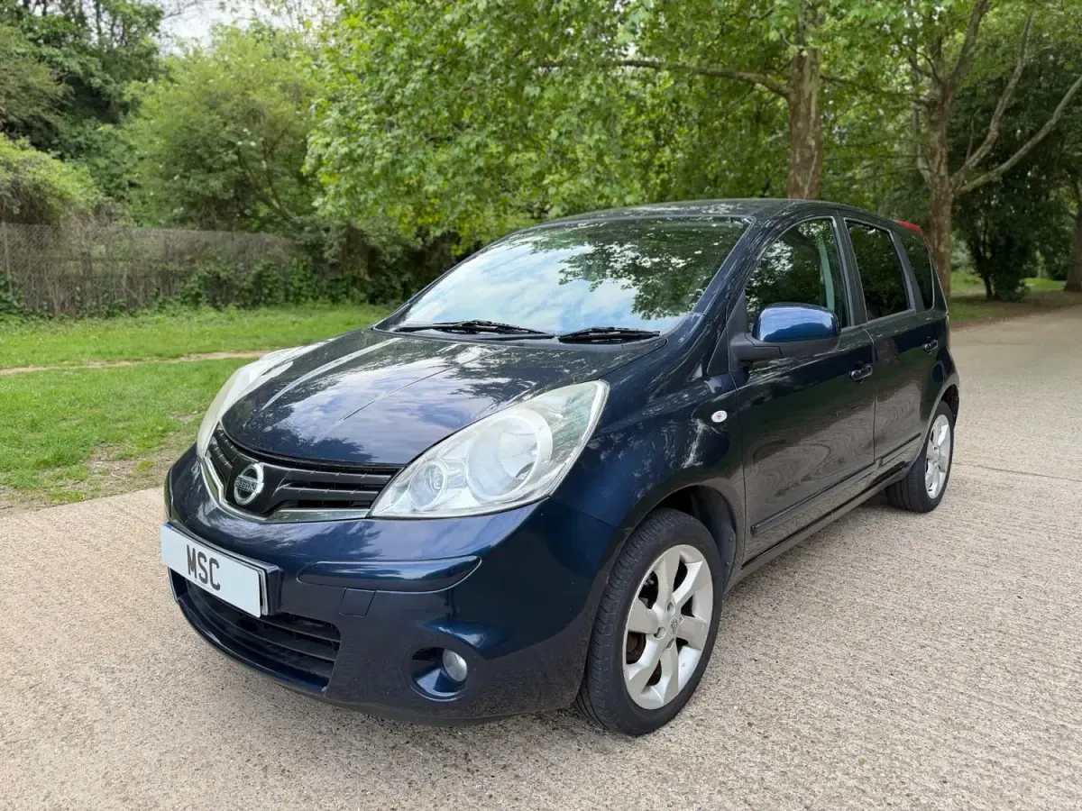 Używany Nissan Note Tekna 110 KM (80 kW) 2009 Niebieski Hatchback