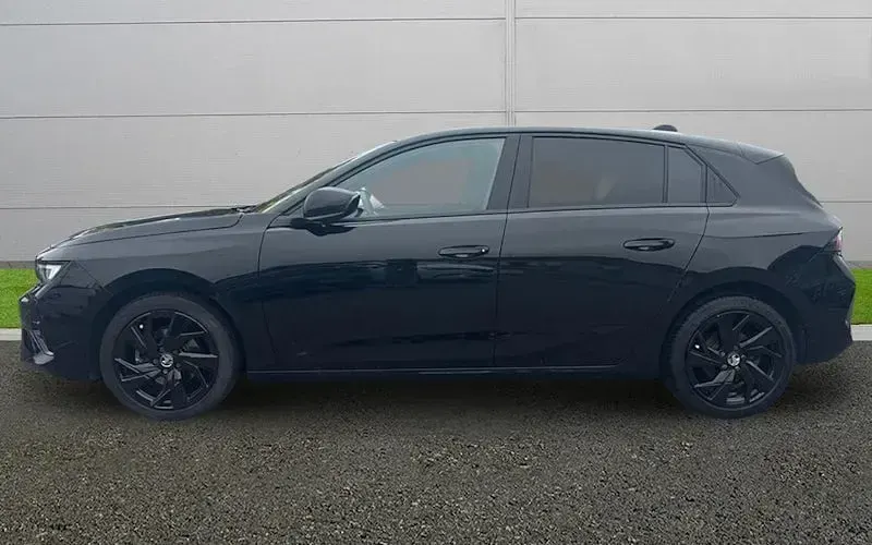 Used Vauxhall Astra 131 HP (96 kW) 2026 Hatchback