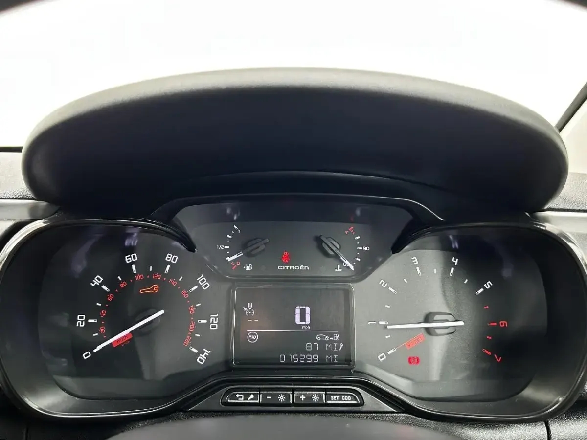 Used Citroën C3 PureTech 82 HP (60 kW) 2023 Brown Hatchback