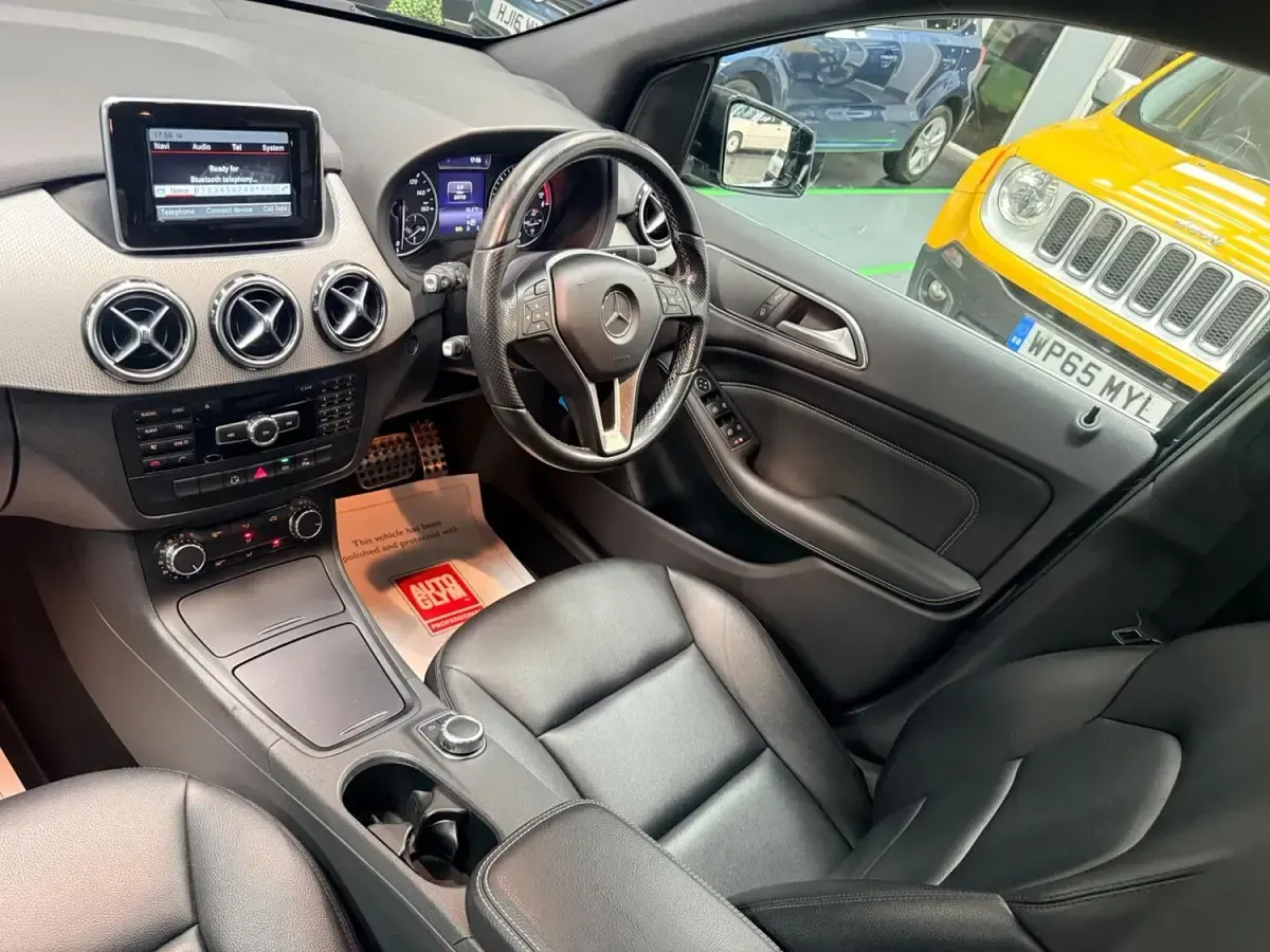 Used Mercedes B180 2015 Black Hatchback