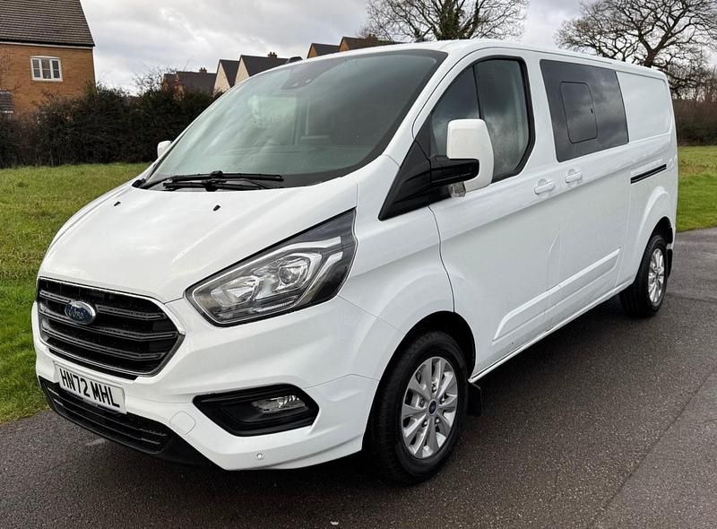 Used Ford Transit Custom Limited 170 HP (125 kW) 2022 White Van