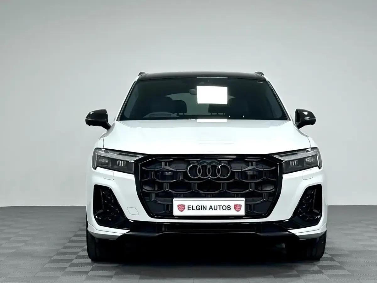 Begagnad Audi Q7 Black Edition 286 HK (210 kW) 2025 Vit SUV