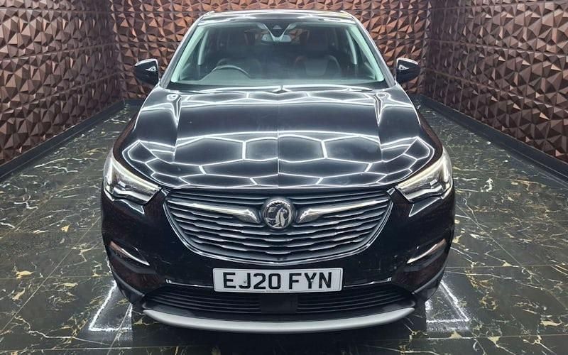 Second-hand Vauxhall Grandland X SRi 131 CP (96 kW) 2020 Negru SUV