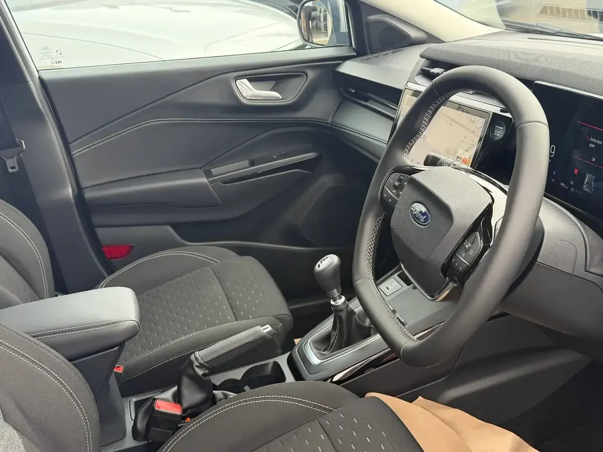 New Ford Puma Titanium 125 HP (91 kW) 2025 White SUV