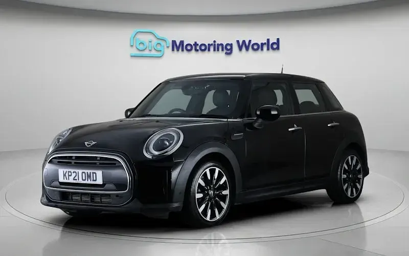 Used Mini Cooper Exclusive 136 HP (100 kW) 2021 Black Hatchback