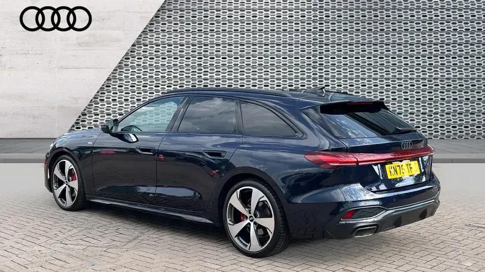 Used Audi A5 Sportback Advanced 204 HP (150 kW) 2025 Blue Hatchback