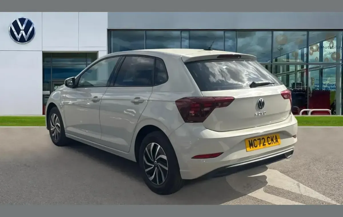 Used VW Polo Life 95 HP (69 kW) 2023 Ascot grey Hatchback