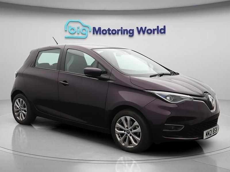 Mauve/purple Used 2021 Renault Rapid Iconic Hatchback | £8,500 (Fair price) - Image 1/4