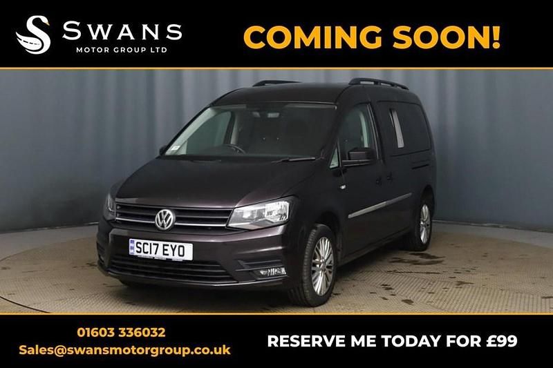 Used VW Caddy Maxi Life Life 102 HP (75 kW) 2017 Mauve/purple MPV