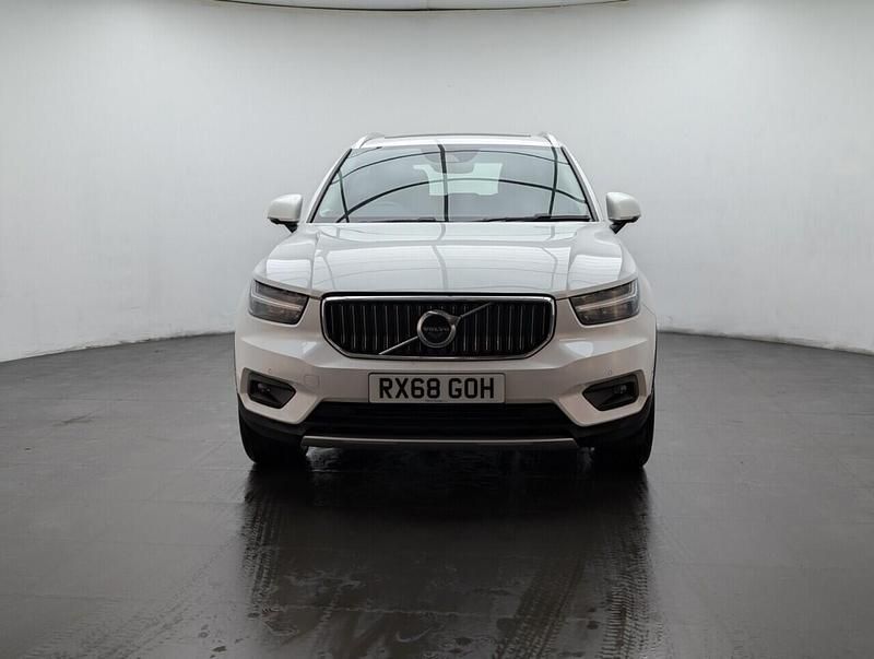 Used Volvo XC40 Inscription 150 HP (110 kW) 2018 White SUV
