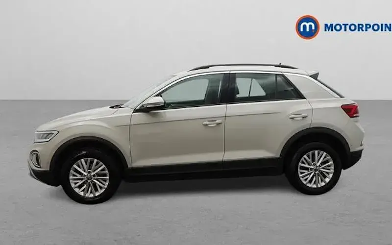 Used VW T-Roc Life 150 HP (110 kW) 2024 SUV
