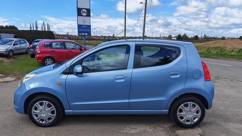 Used Suzuki Alto 68 HP (50 kW) 2012 Blue Hatchback