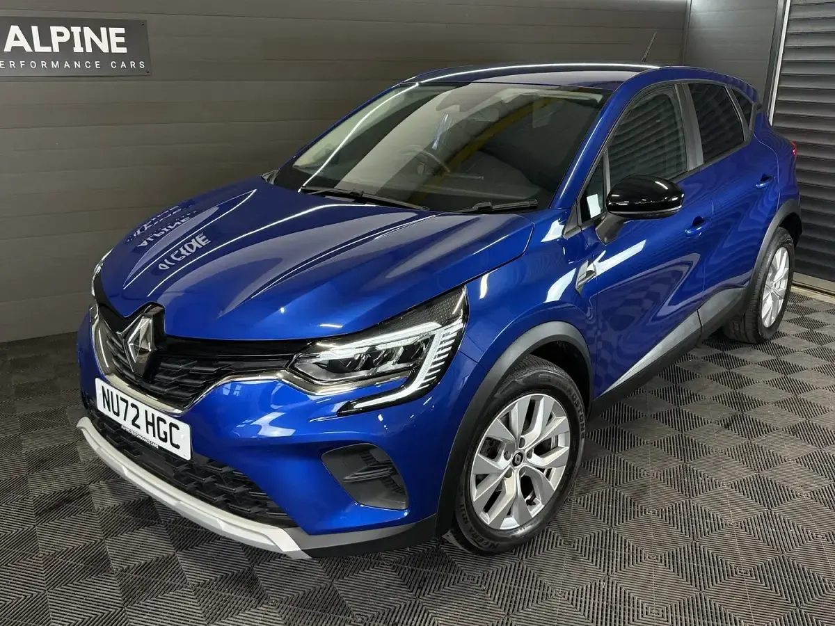 Used Renault Captur Iconic 2022 Blue SUV