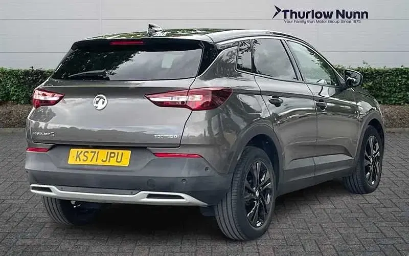 Used Vauxhall Grandland X SRi 131 HP (96 kW) 2021 SUV