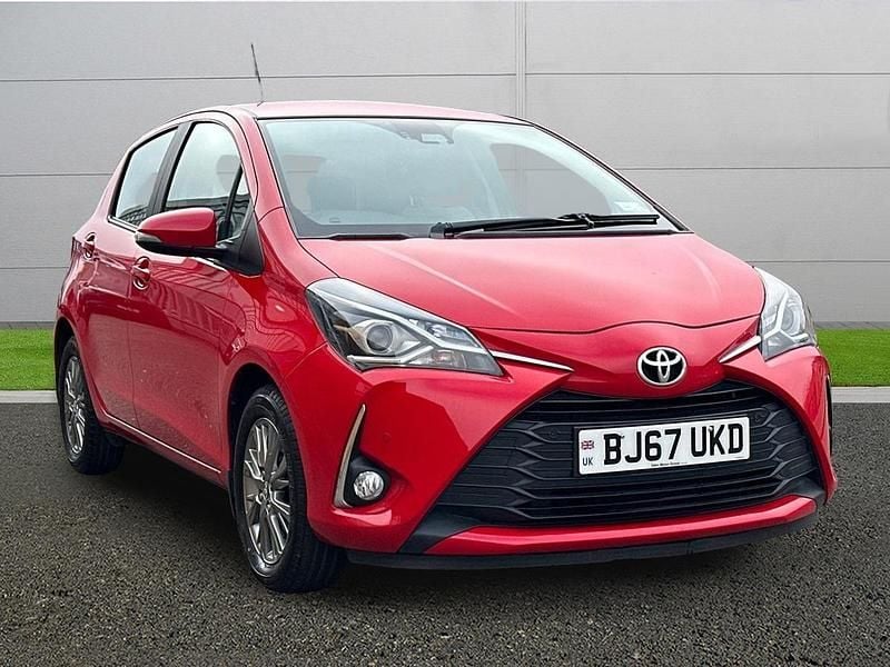 Used Toyota Yaris 2017 Red Hatchback