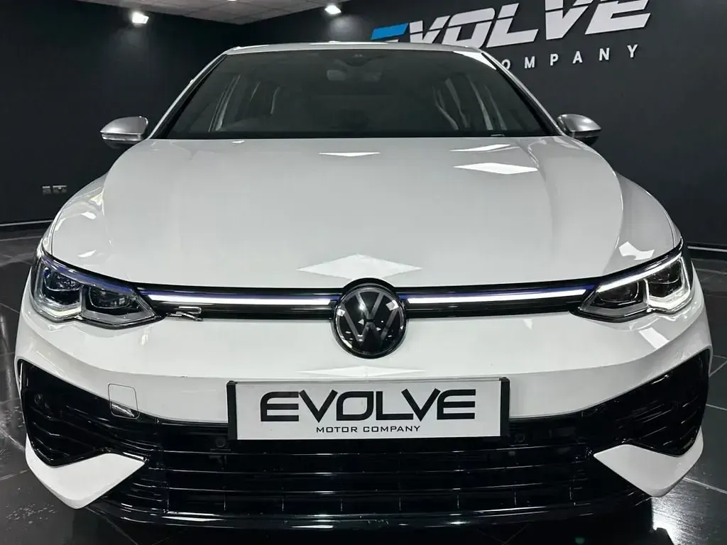 Usado VW Golf VIII R 320 HP (235 kW) 2023 Branco Citadino