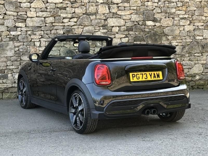 Used Mini Cooper S Cabriolet Exclusive 175 HP (128 kW) 2023 Black Cabriolet