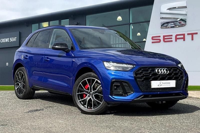Blue Used 2022 Audi Q5 Advanced SUV | £34,990 (Super price) - Image 1/4