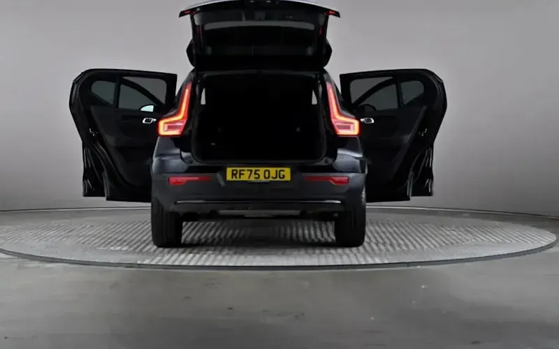 Used Volvo XC40 Plus 197 HP (144 kW) 2025 Black SUV