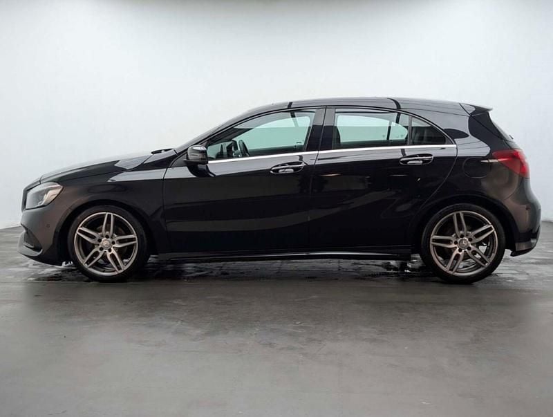 Used Mercedes A180 AMG Line Premium Plus 122 HP (89 kW) 2016 Black Hatchback