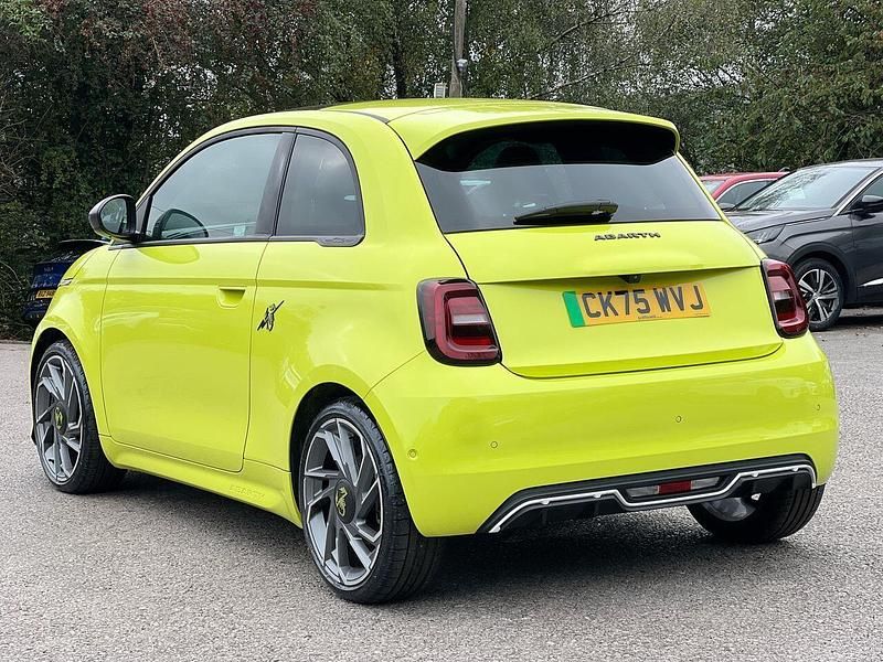 New Abarth 500e Scorpionissima 112 kW (153 HP) 2025 Green Hatchback