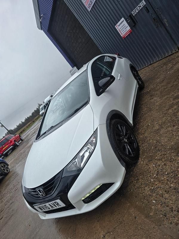 Used Honda Civic Black Edition 2015 White Hatchback