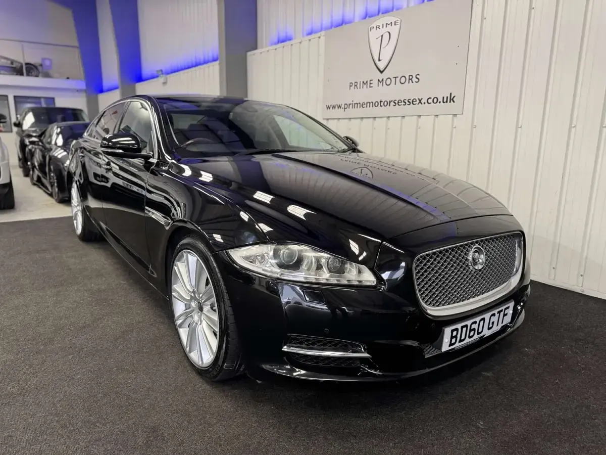 Used Jaguar XJ Portfolio 275 HP (202 kW) 2010 Black Sedan