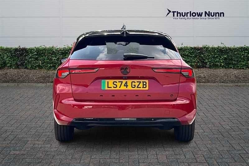 Used Vauxhall Astra Ultimate 114 kW (156 HP) 2024 Red Estate