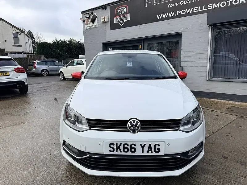 Used VW Polo Beats 90 HP (66 kW) 2016 White Hatchback
