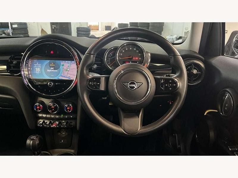 Used Mini ONE Classic 101 HP (74 kW) 2022 Black Hatchback