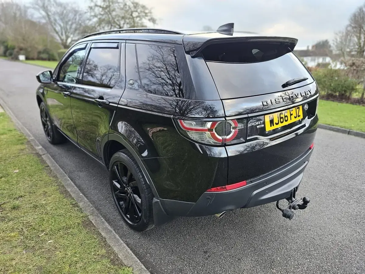 Używany Land Rover Discovery Sport HSE 2016 Czarny SUV