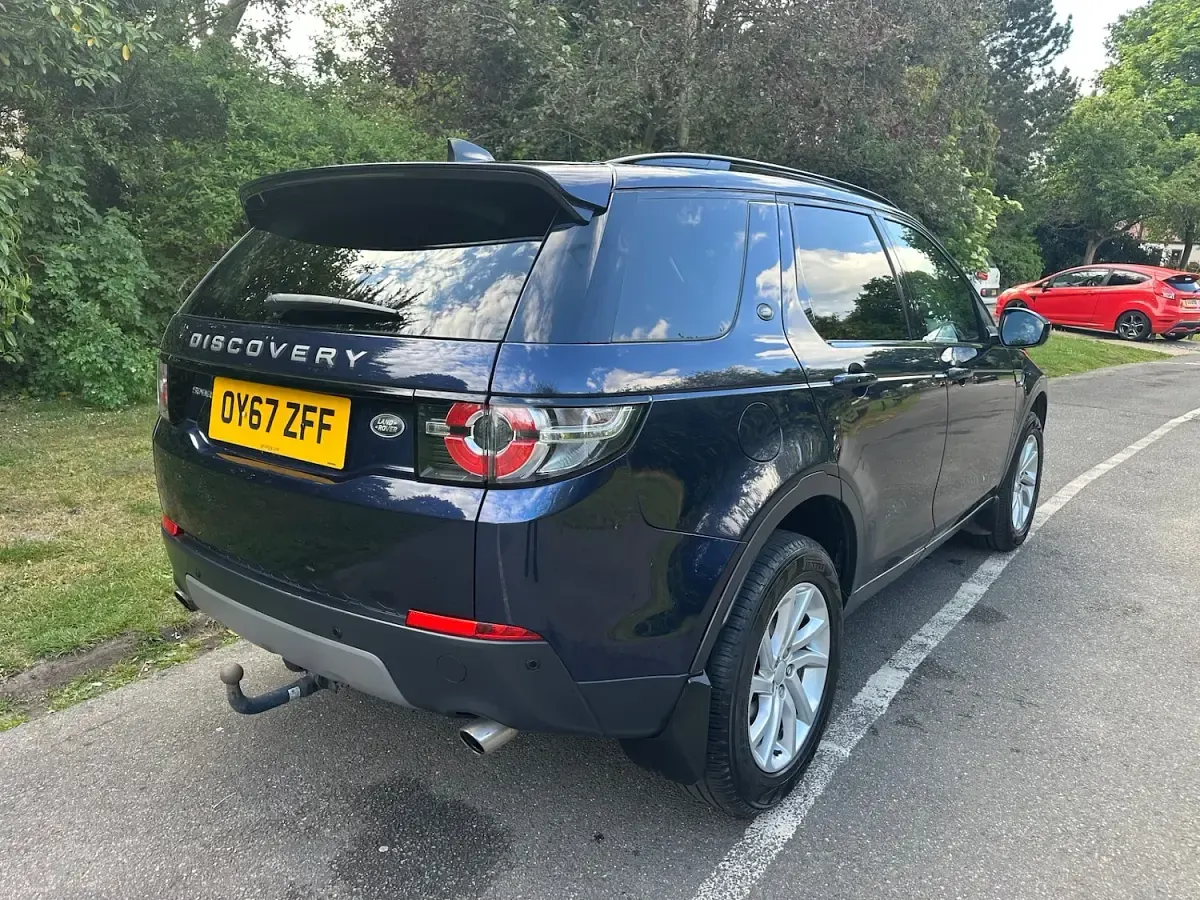 Used Land Rover Discovery Sport SE 177 HP (130 kW) 2017 Blue SUV