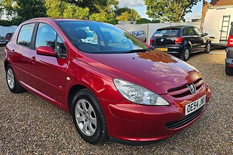 Used Peugeot 307 2005 Red Hatchback