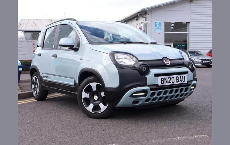 Used Fiat Panda Cross Cross 68 HP (50 kW) 2020 Green Hatchback