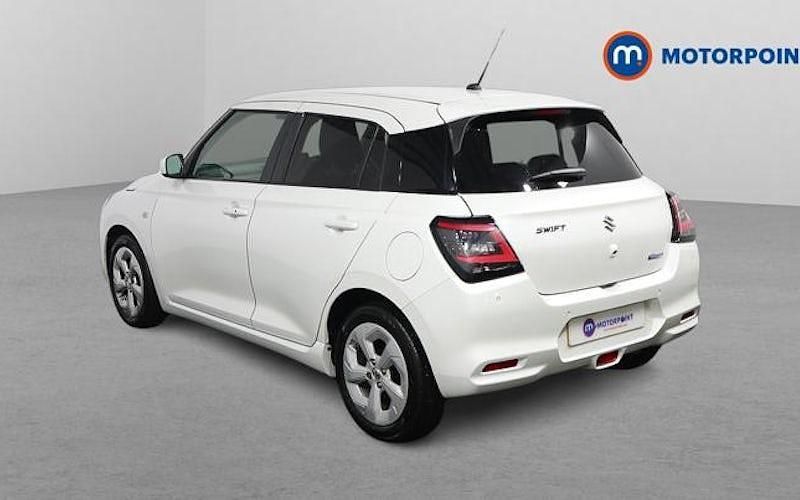 Used Suzuki Swift 82 HP (60 kW) 2025 White Hatchback