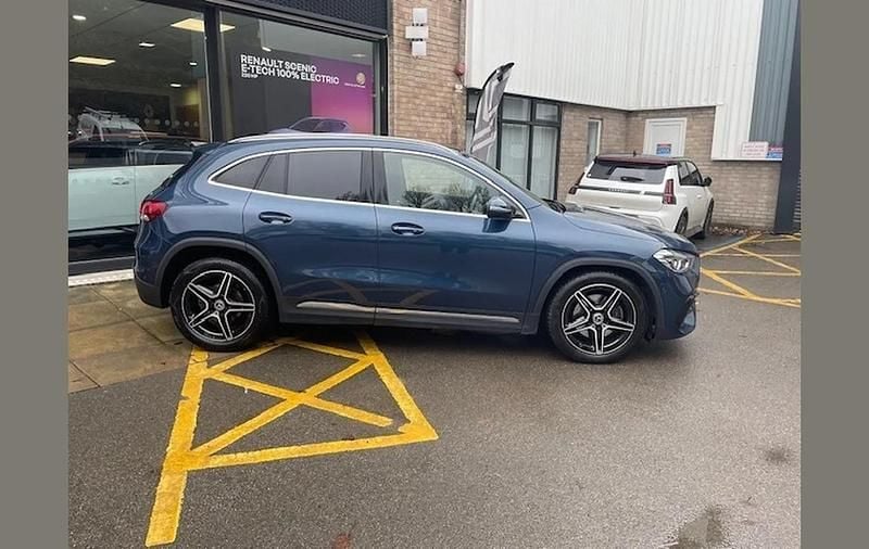 Used Mercedes GLA200 Executive 161 HP (118 kW) 2023 Blue SUV