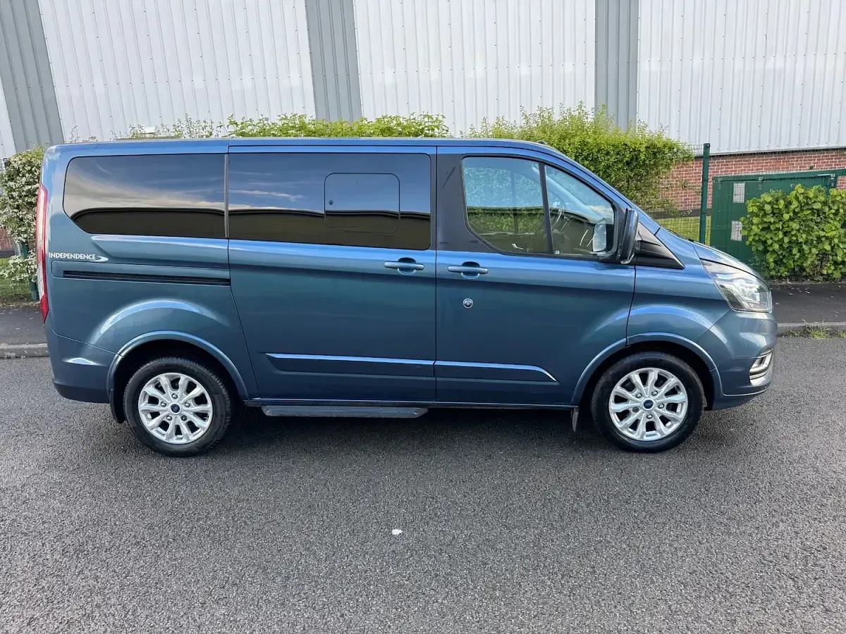 Used Ford Transit Custom Titanium 2019 Blue Van