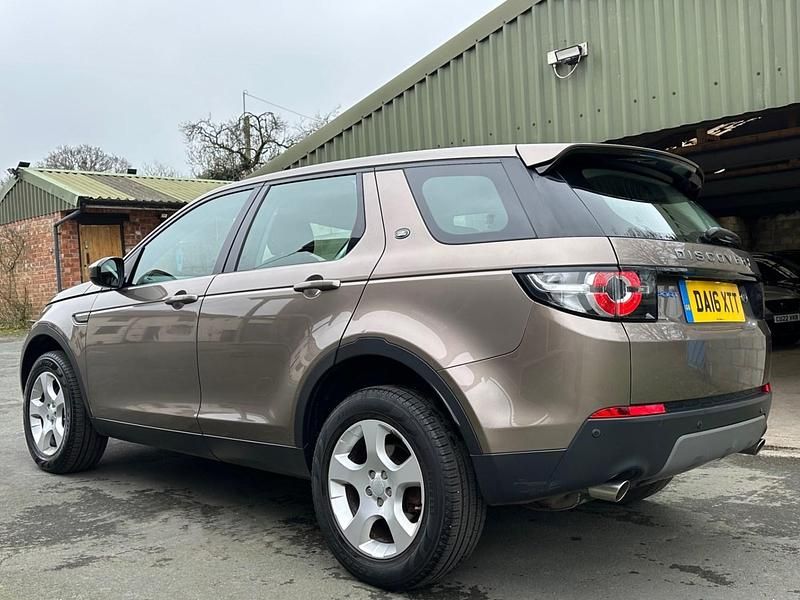 Used Land Rover Discovery Sport SE 150 HP (110 kW) 2016 Bronze SUV