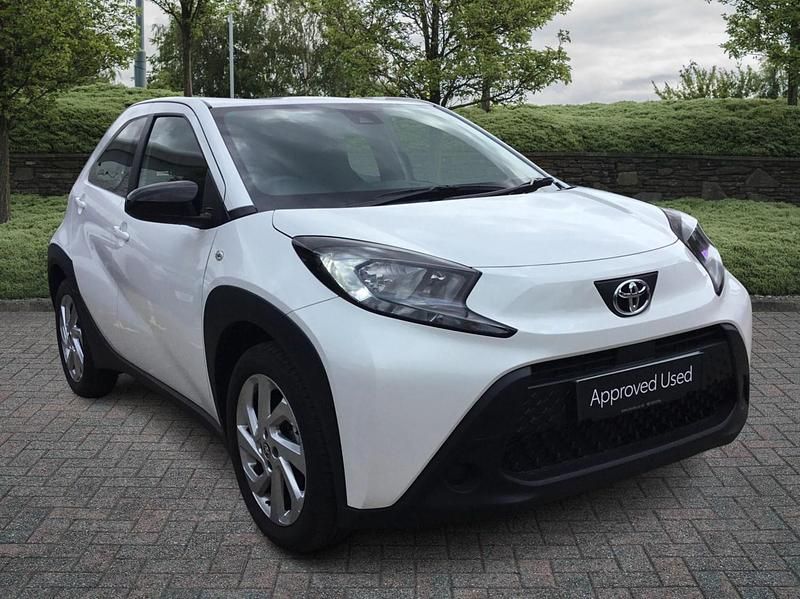 White Used 2024 Toyota Aygo PURE Hatchback | £11,985 (Good price) - Image 1/4