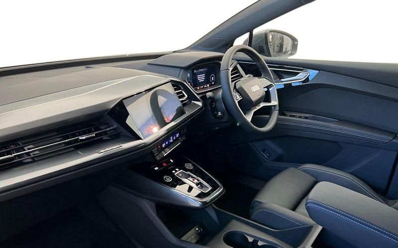 New Audi Q4 e-tron S-Line 150 kW (204 HP) 2026 SUV