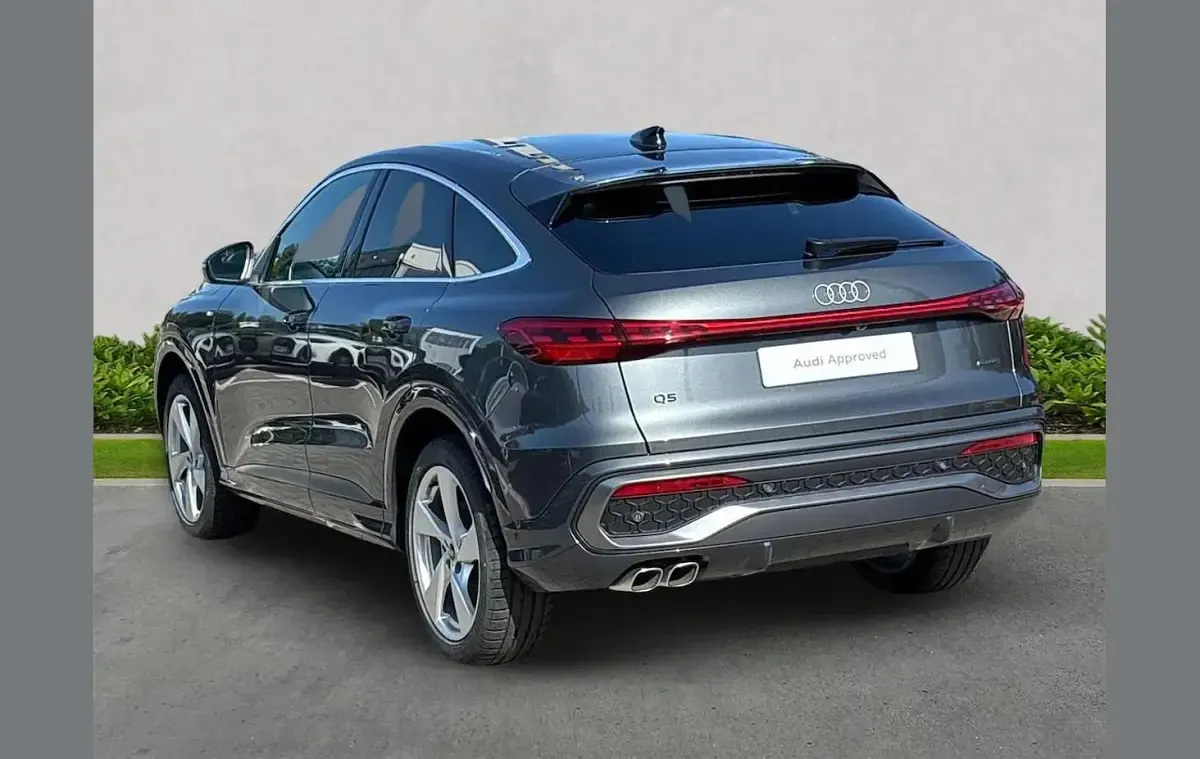 New Audi Q5 S-Line 204 HP (150 kW) 2026 Grey SUV