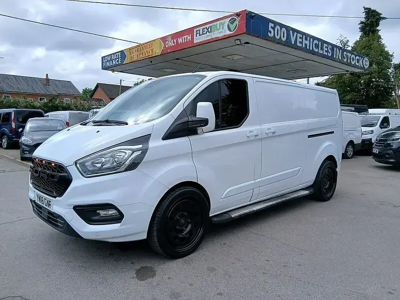 Begagnad Ford Transit Custom Limited 130 HK (95 kW) 2018 Vit Van
