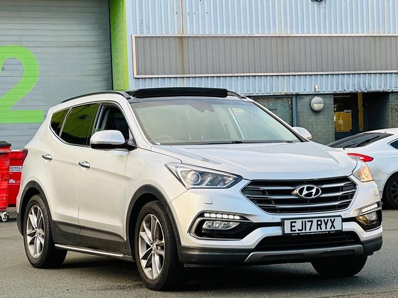 Silver Used 2017 Hyundai Santa Fe Premium SE SUV | £9,490 (Fair price) - Image 1/4