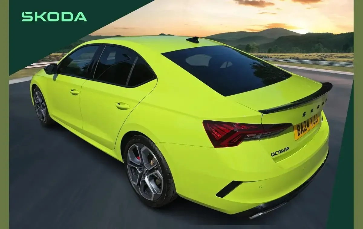 Used Skoda Octavia vRS 241 HP (177 kW) 2024 Green Hatchback