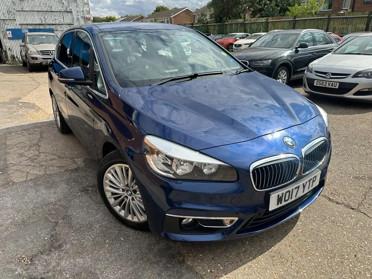 Used BMW 218 Luxury Line 2017 Blue Hatchback