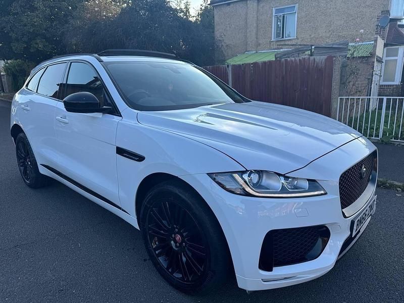 Used Jaguar F-Pace Supercharged 380 HP (279 kW) 2016 White SUV