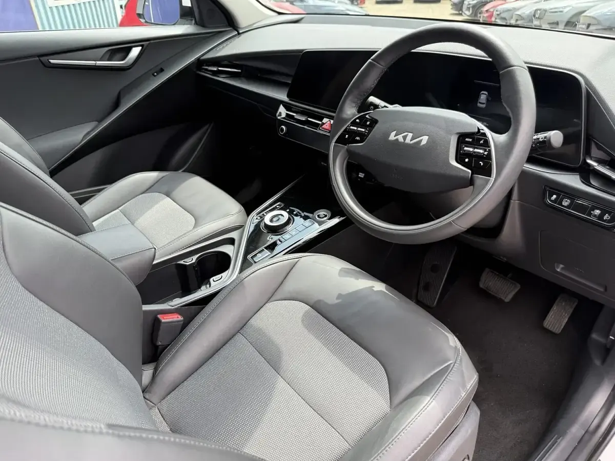 Used Kia Niro 139 HP (102 kW) 2022 White SUV