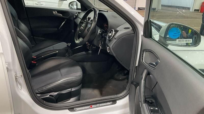 Used Audi A1 Sportback S-Line 105 HP (77 kW) 2012 White Hatchback