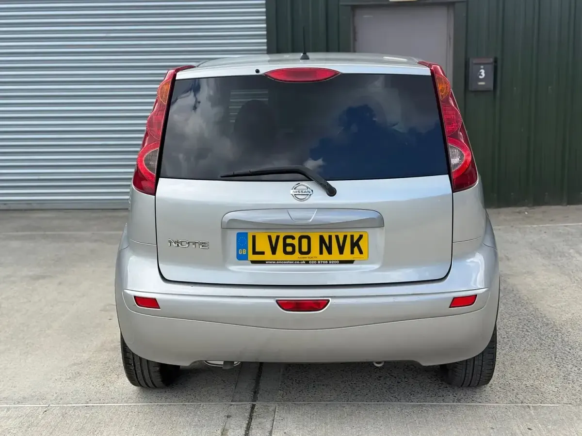 Used Nissan Note N-TEC 110 HP (80 kW) 2010 Silver Hatchback